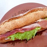ピリ辛ベーコンツナのカスクートサンドイッチ
